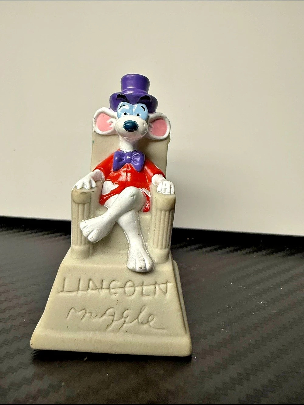 Burger King Capitol Critters Muggle as Lincoln Figurine Lincoln Figurine White &
